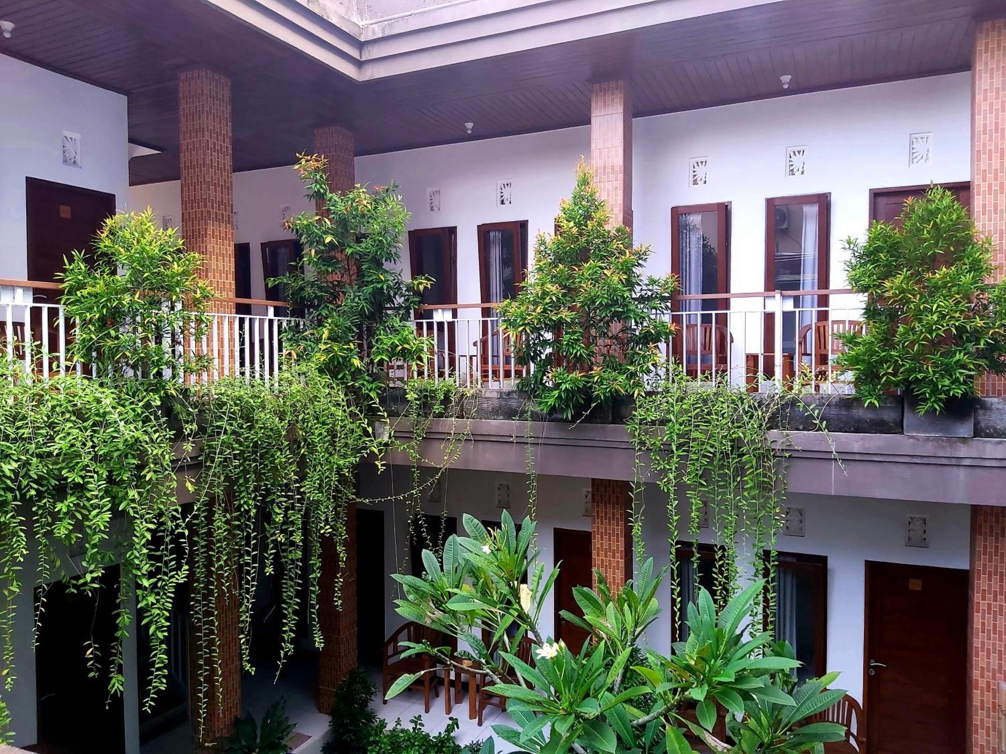 Отель Genta House Кута Экстерьер фото